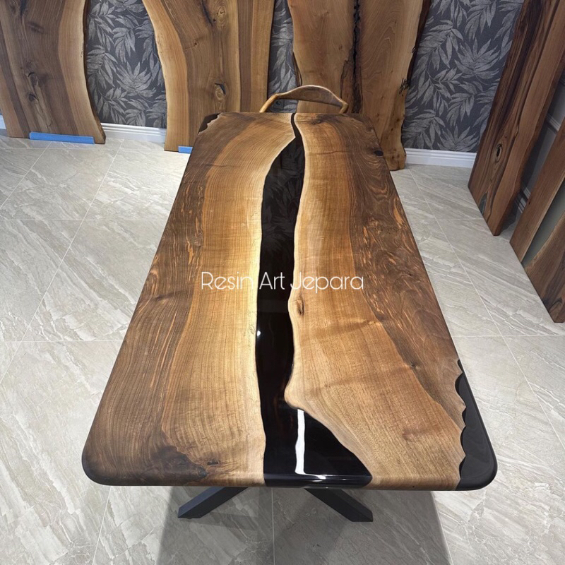 Meja Makan Trembesi Resin Hitam Pekat / Meja trembesi Warna Hitam Pekat Gloss / Meja Makan Resin