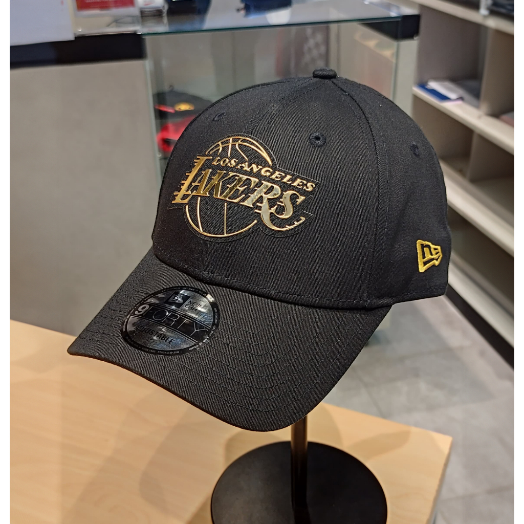 Topi New Era 9Forty Los Angeles Lakers Foil Logo Black Cap 100% Original Resmi