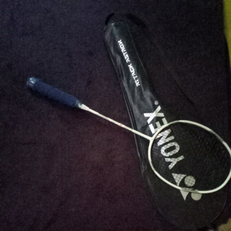 Raket badminton Yonex z Forcei