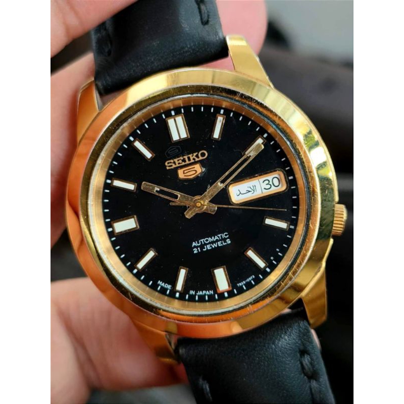Jam tangan Seiko 5 black dial gold case 7s26