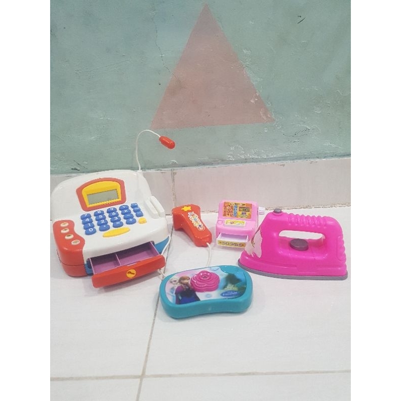 Preloved Mainan Anak Perempuan Kasir Kasiran Jumbo dan Kecil, Kamera Frozen, dan Setrika