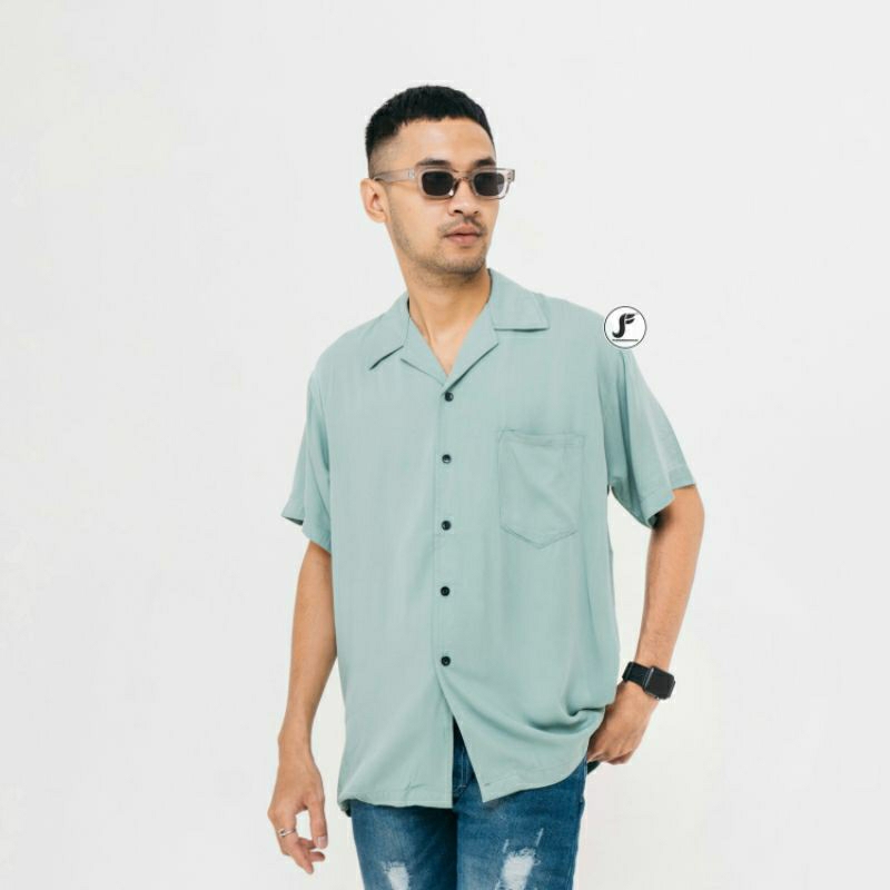 Fashionbandung.Inc - Kemeja Pria Oversize Polos Lengan Pendek Sage Green Cotton Rayon Premium