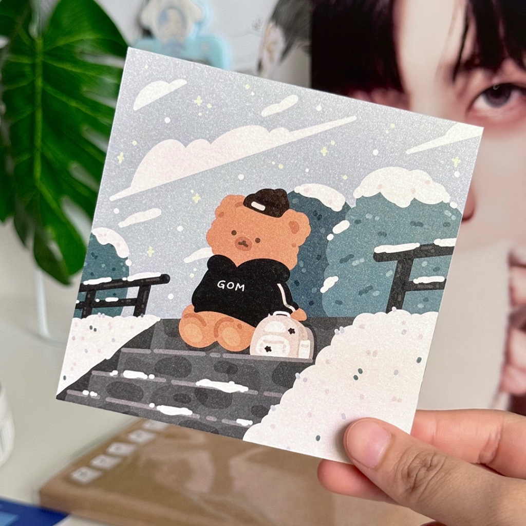 

notgingerish - Chill Day Out Square Art Print