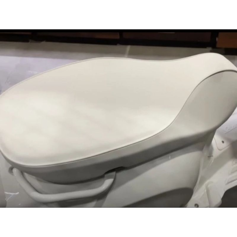 Sarung Cover Kulit Jok Vespa Matic Sprint Model Justin Mbatech Original