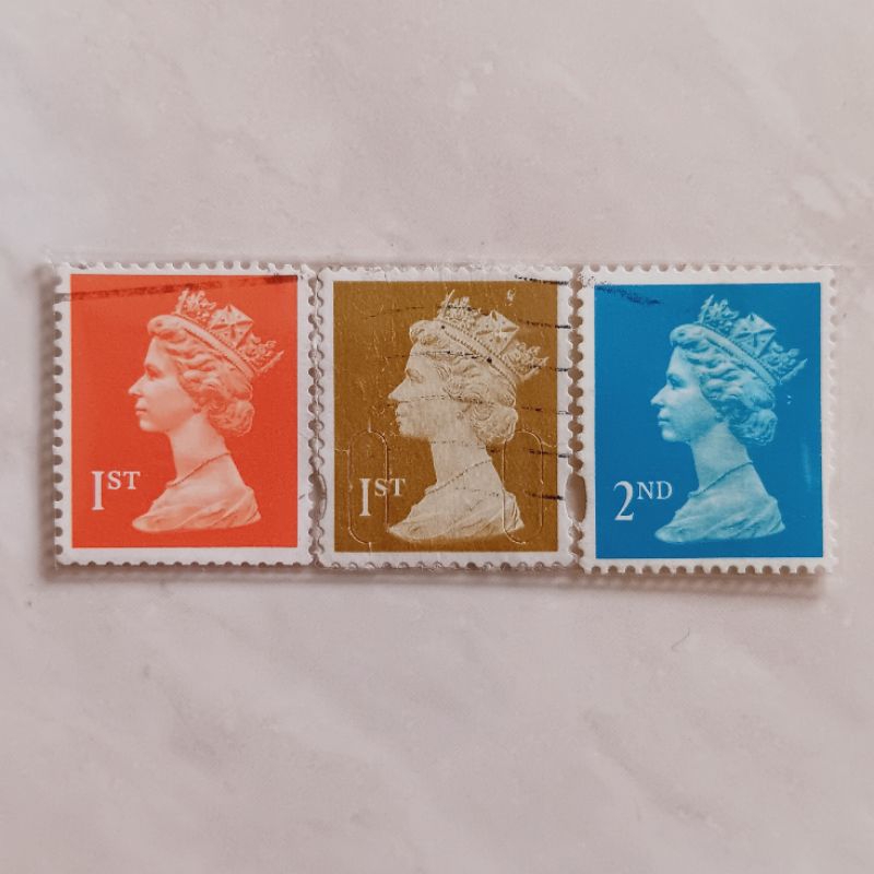 

(AB) Perangko Inggris Britania Raya Tahun 2000an Seri Queen Elizabeth II 1st Class & 2nd Class Set 3pcs Used