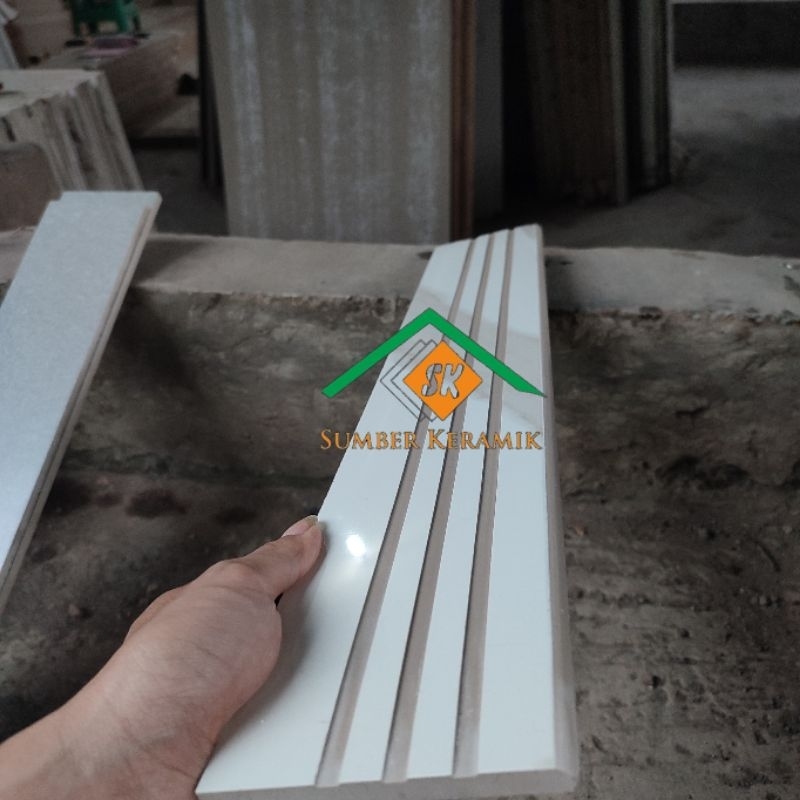 list plint granit stepnosing 8x60 / 10x60 / 15x60 Branca gold