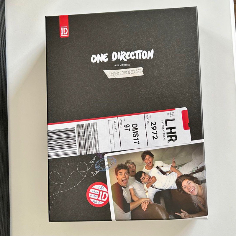 [PO] One Direction Take Me Home Album Limited Edition Box Set Photobook 2013 Official Tshirt Sticker