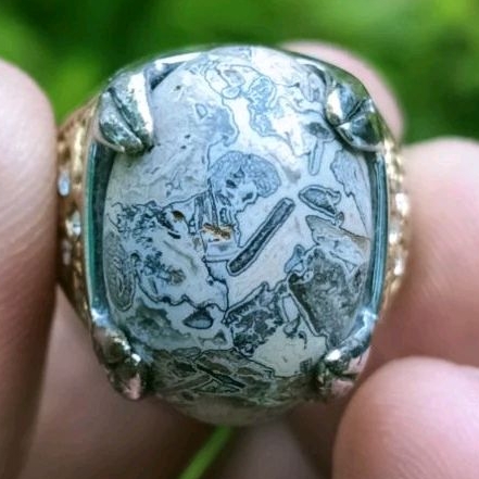 Cincin Batu Pancawarna Klawing Motif