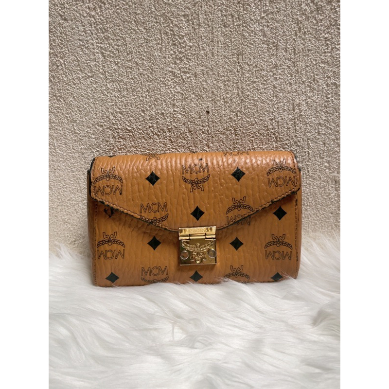 Preloved MCM mini sling