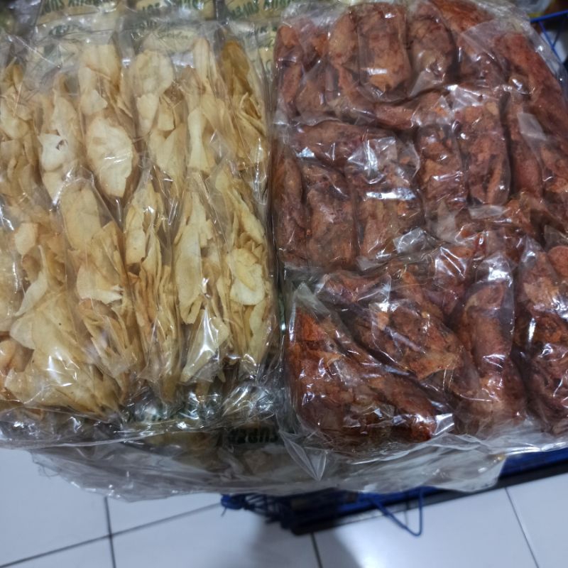 

Keripik Singkong Pedas Balado Asin Isi 12 Pcs Makanan Tradisional