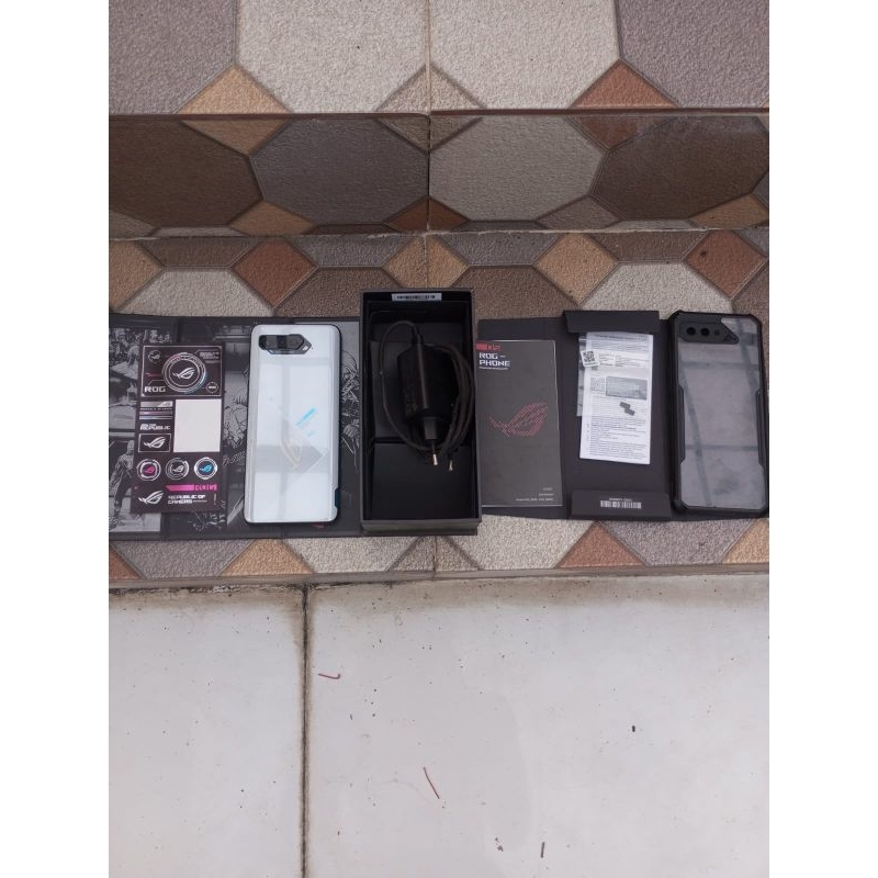 rog phone 5s 8/128GB LikeNew Segel Orian