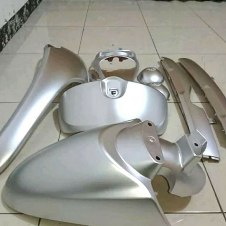 

ART M23E Cat Silver PU 2ml Cat silver Metallic