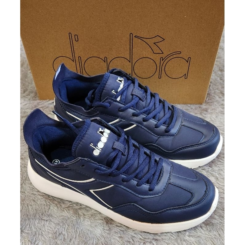 Sepatu Sport Diadora fubu