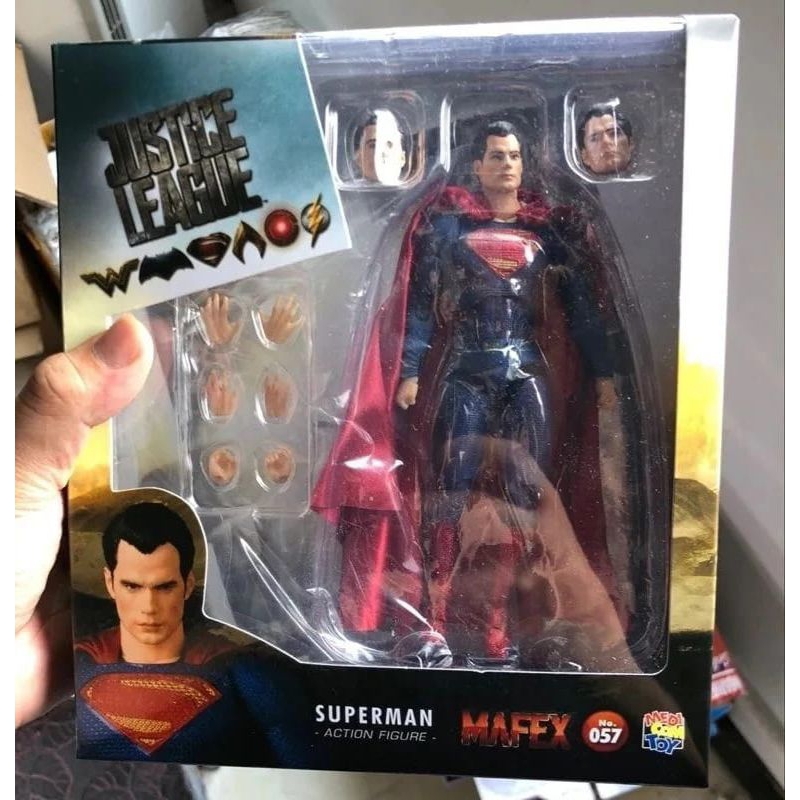 Action Figure Superman MAFEX harga terbaik