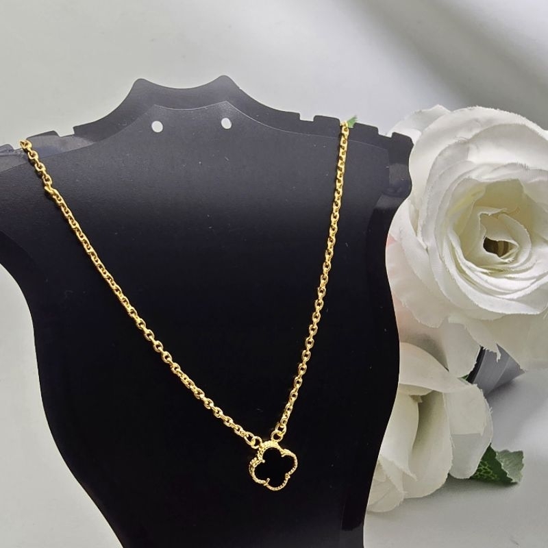 Kalung Anak Bandul Clover Hitam Emas Muda