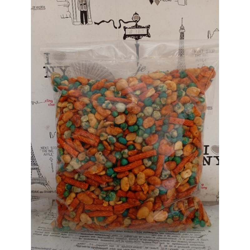 

Kacang Campur / Kacang Mix 1kg Murah Enak