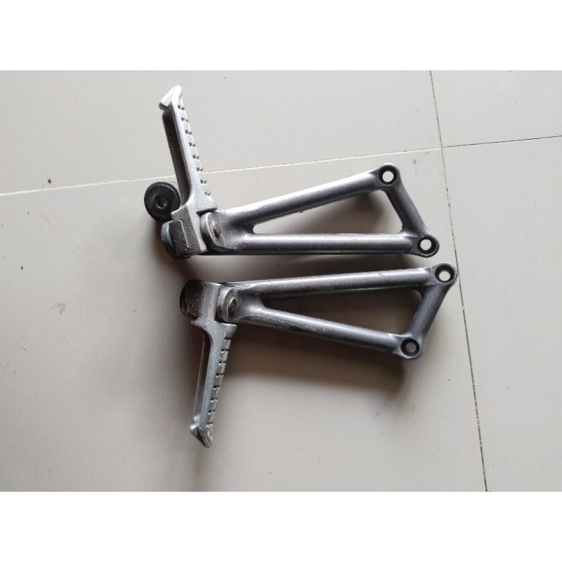 footstep belakang ninja rr