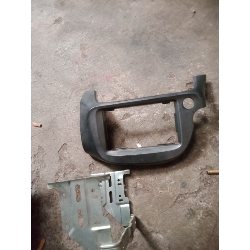 frame head unit dan besi dudukan jazz ge8 ory copotan