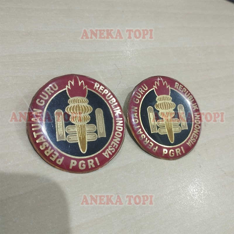 Pin PGRI Model Bulat Pin Bros Logo PGRI - Aneka Topi