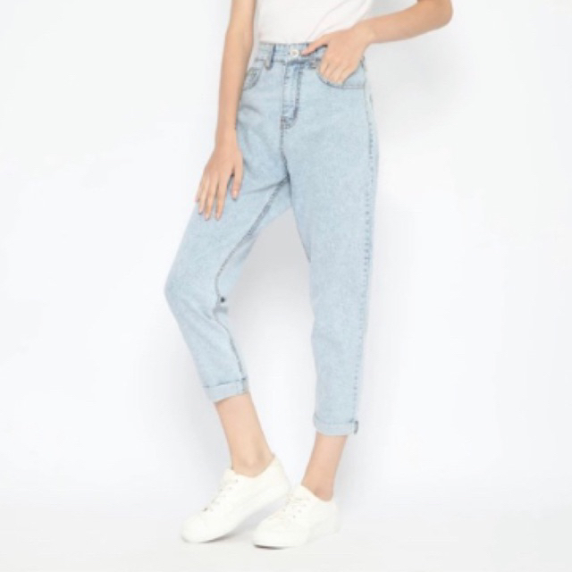 Preloved HW Boyfriend Jeans by Fichino