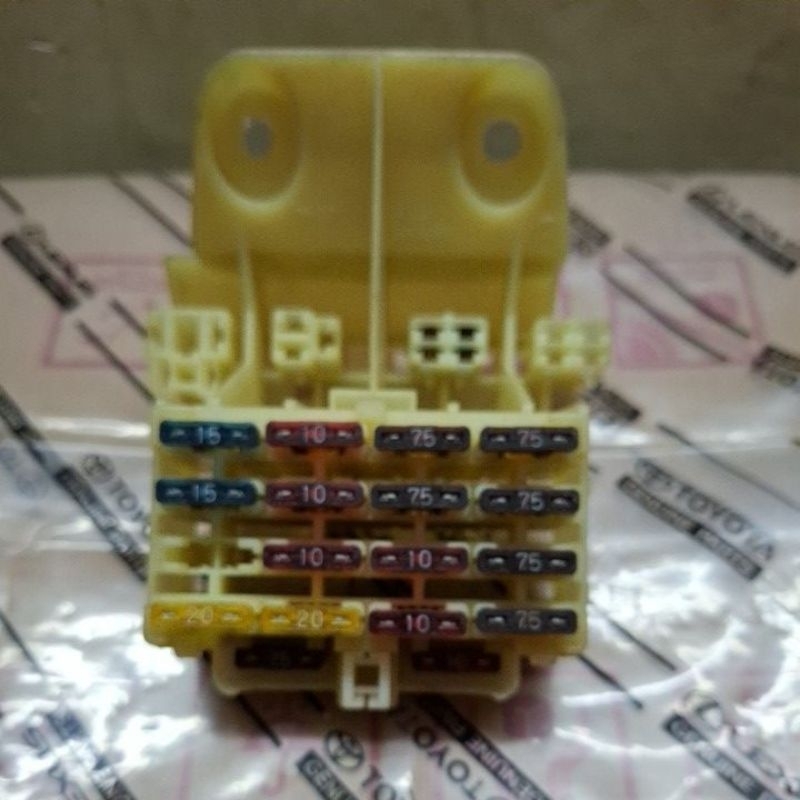 Box sekring Toyota Kijang Kapsul / kf 7k Original