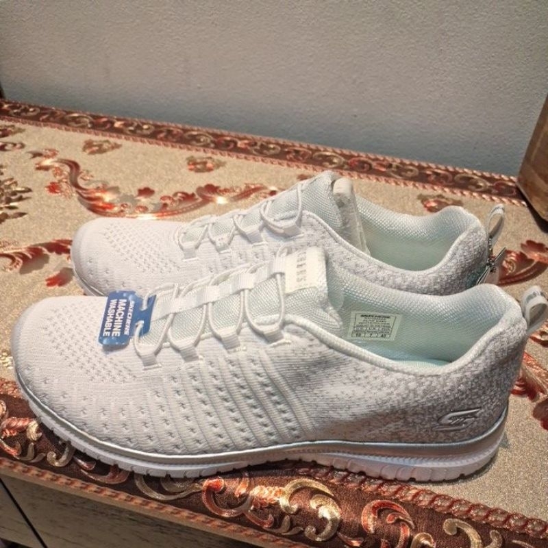 sepatu skechers putih no.40 Original/sepatu kets skechers/sepatu kets wanita