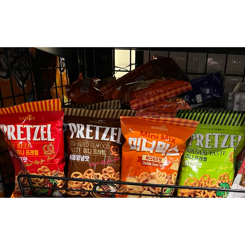 

SAMJIN Biscuit Pretzel Korea Aneka Rasa - 85g