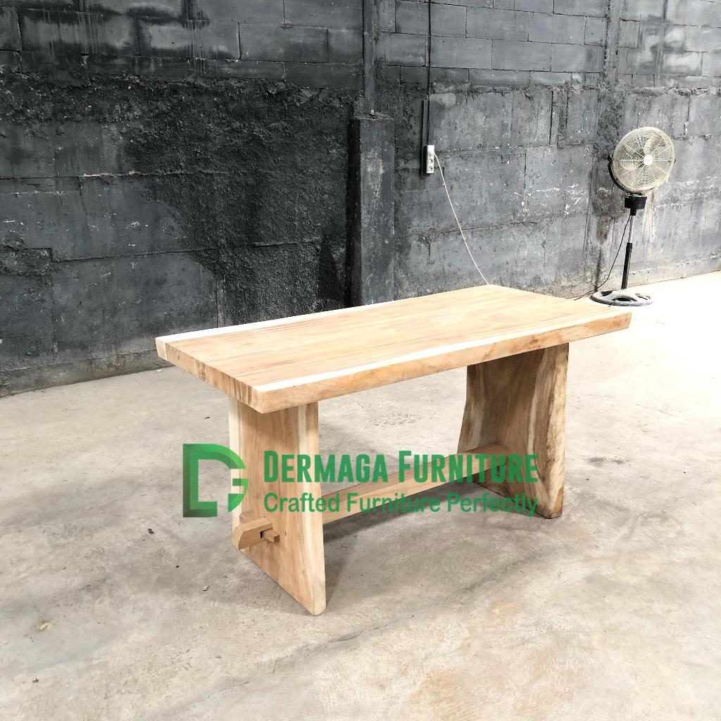 MEJA MAKAN SAMEJA MAKAN SATE KAYU TREMBESI SOLID TANPA SAMBUNGAN SOFA KURSI PELAMINAN DEKORASI TERAS