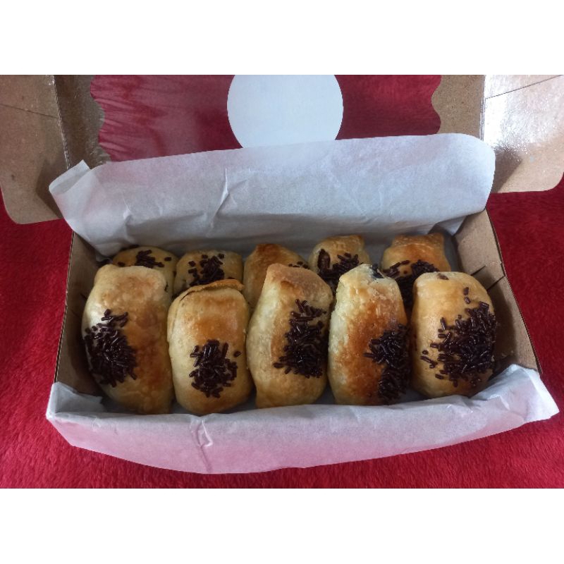 

Bolen pisang coklat keju