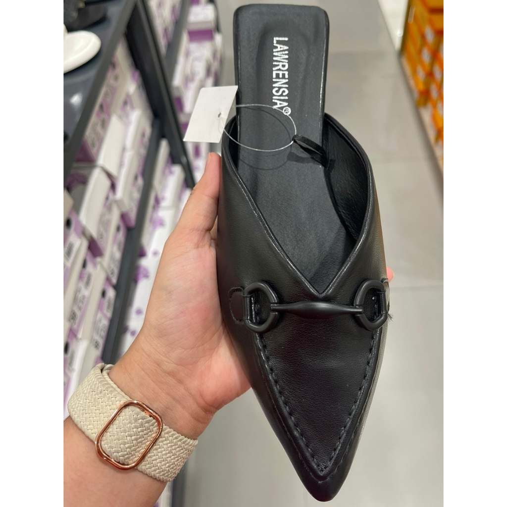 Lawrensia sepatu sandal wanita // flat shoes wanita dengan model elegan super comfy. Size 36-40