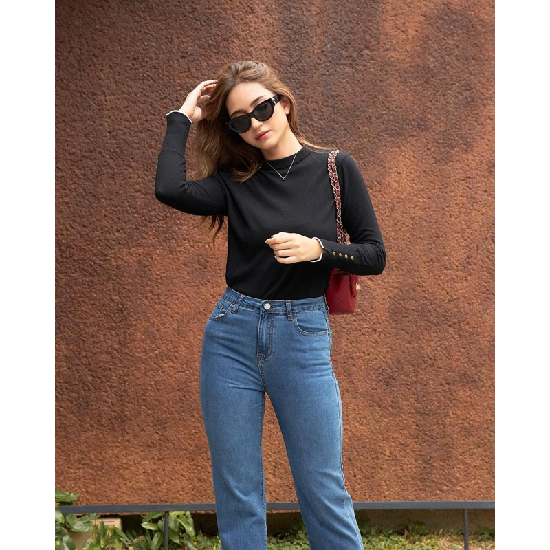 DIANA RESTU - IVY SWEATER