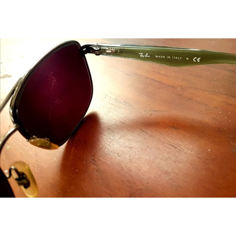 Ray-Ban
