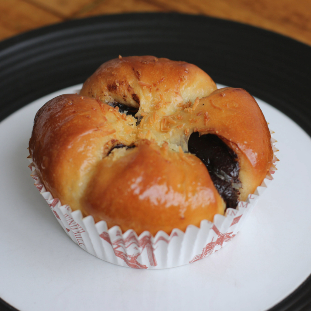 

Roti Coklat Keju Henk's Baker (Chocolate Cheese Bread)