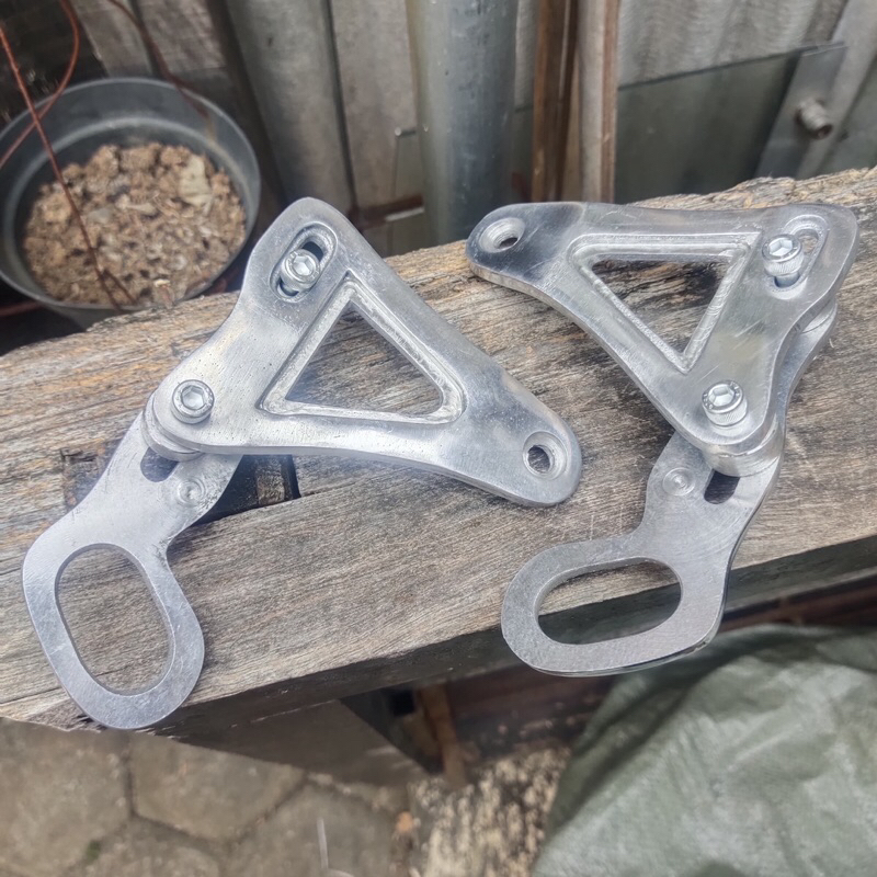 Kupingan Lampu Bulat Ninja SS / Victor Dudukan Lampu Model CNC Dobel Pangkon