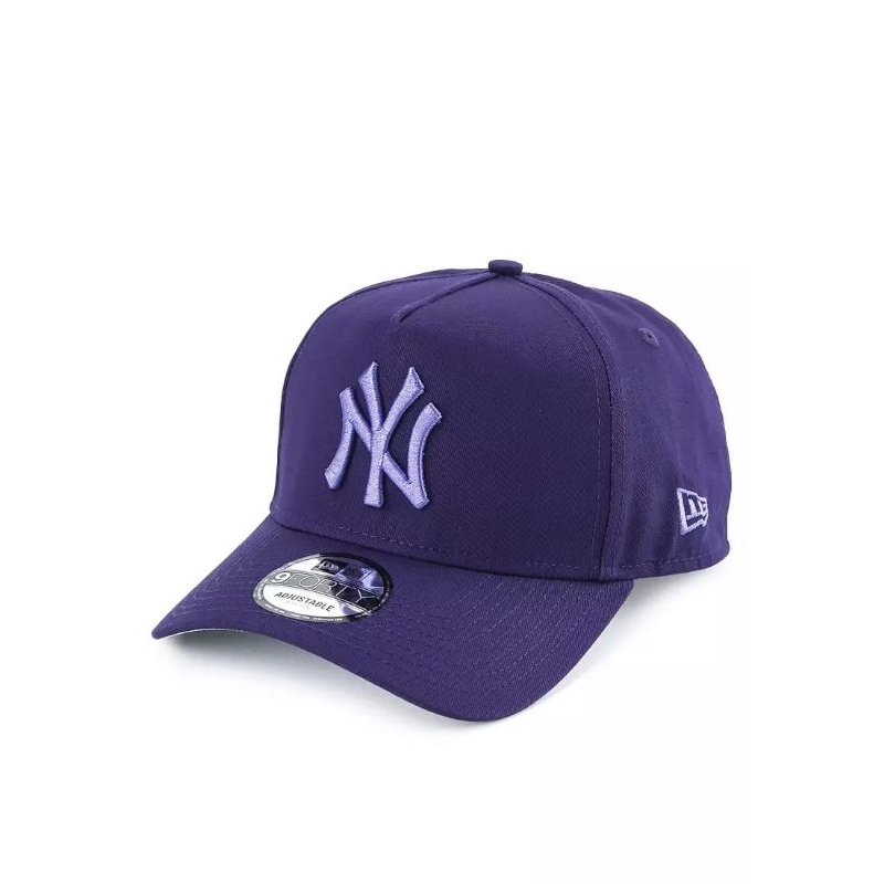 topi new era logo NY
