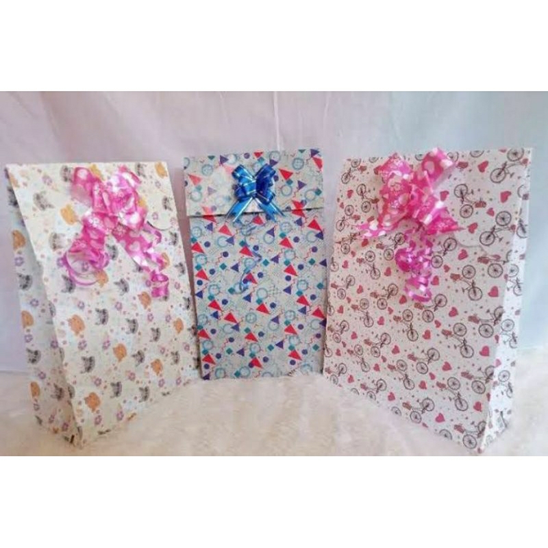 

bungkus kado bisa reques model dan warna