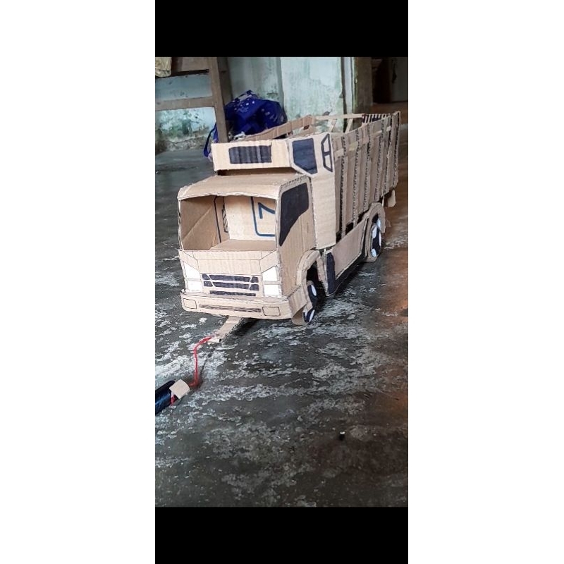 miniatur truk kardus