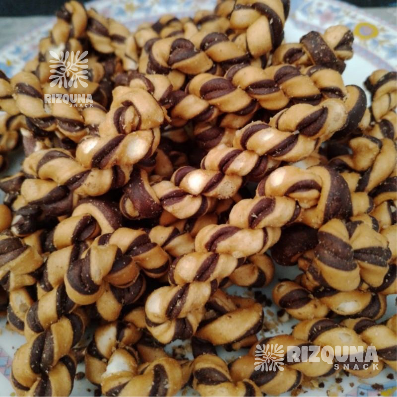 

Kue Pluntir Coklat Kombinasi - 500gram/ Untir Untir Manis/Plintiran/Kue Kering Enak Murah[KILOAN]