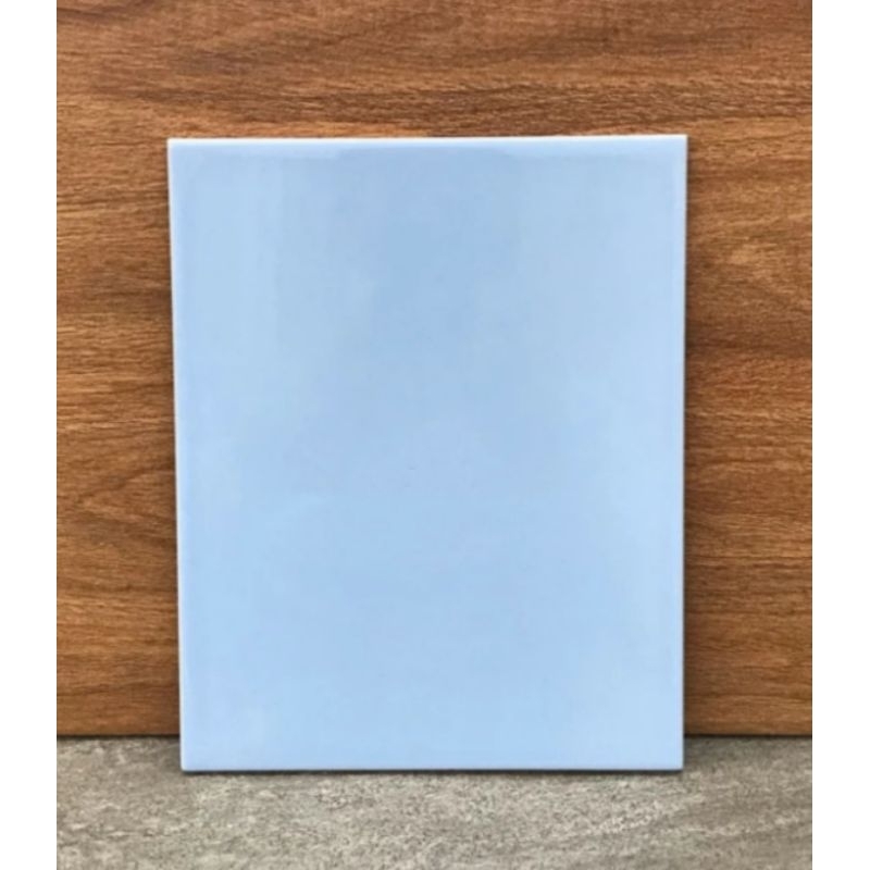 Keramik Dinding Ukuran 20x25 Biru Awan (Glossy)/ Keramik Dinding Biru 20x25/ Keramik Dinding 20x25/ 