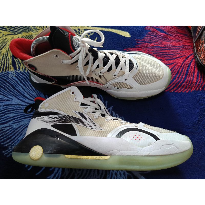 Sepatu Lining Basket