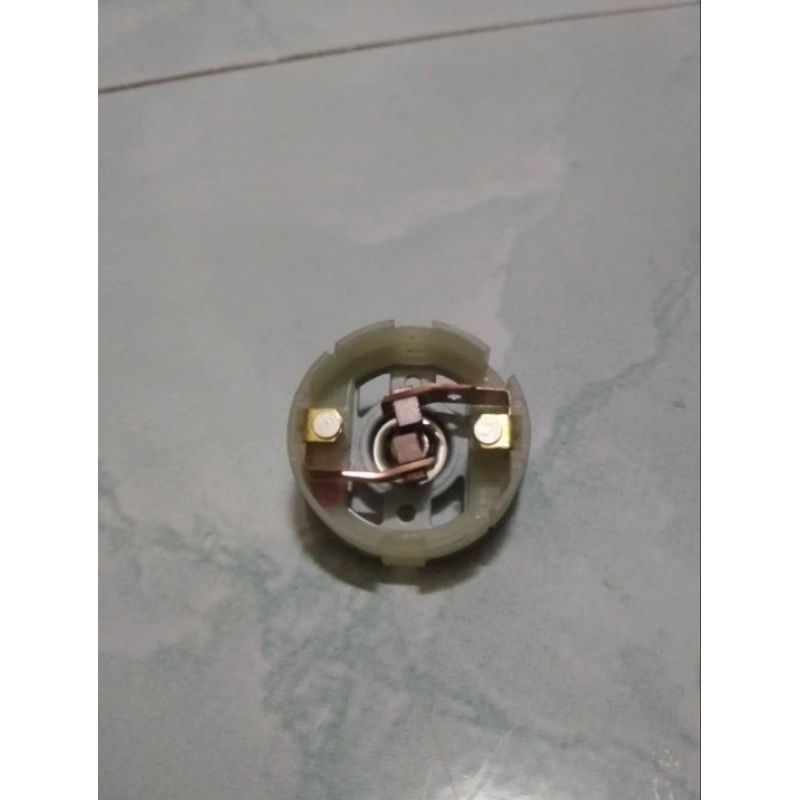 Carbon Brush untuk dinamo Motor RS-550