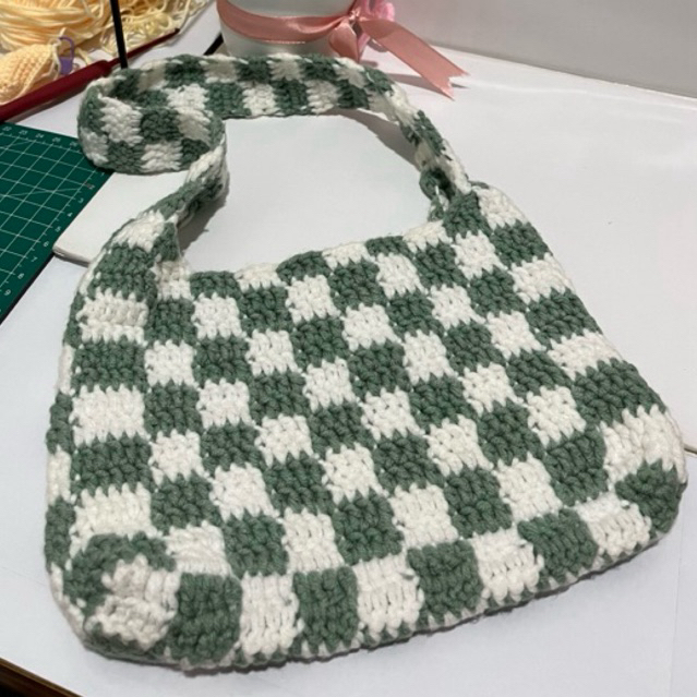 Tas rajut petak petak