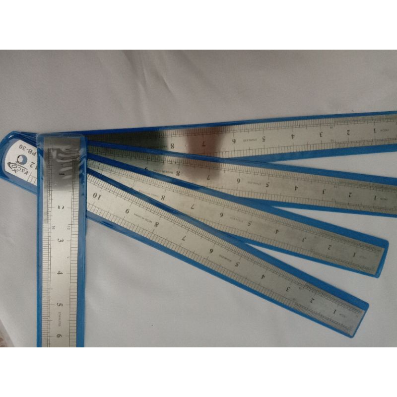 

Penggaris Besi Esco 30cm