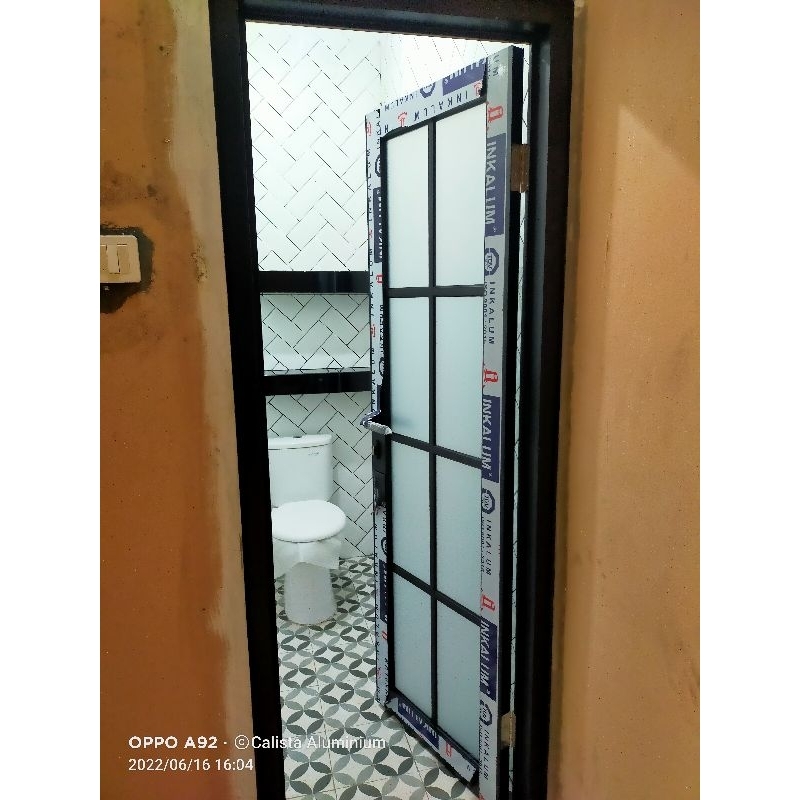 Pintu kamar mandi aluminium