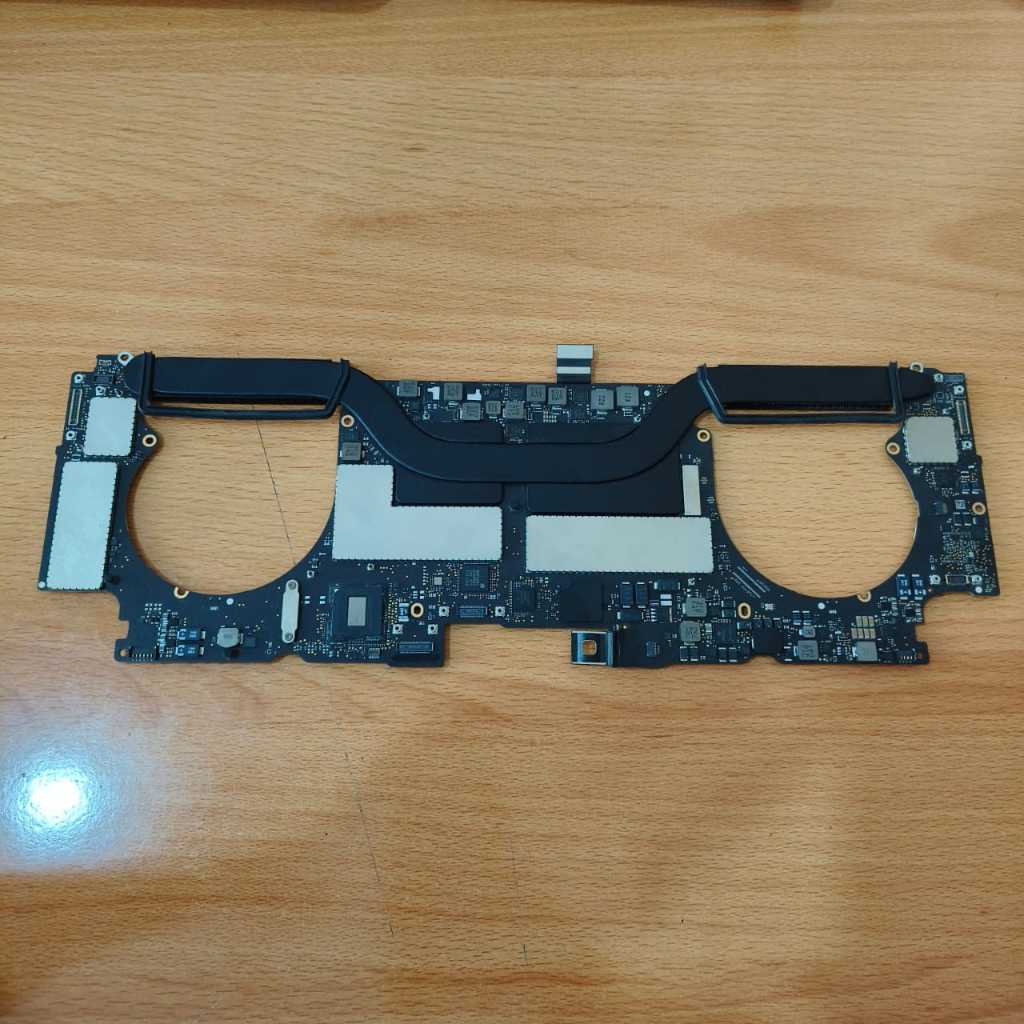 LogicBoard MacBook Pro 2017 i7 RAM 16GB SSD 512GB Touchbar A1707 15.4 Inch