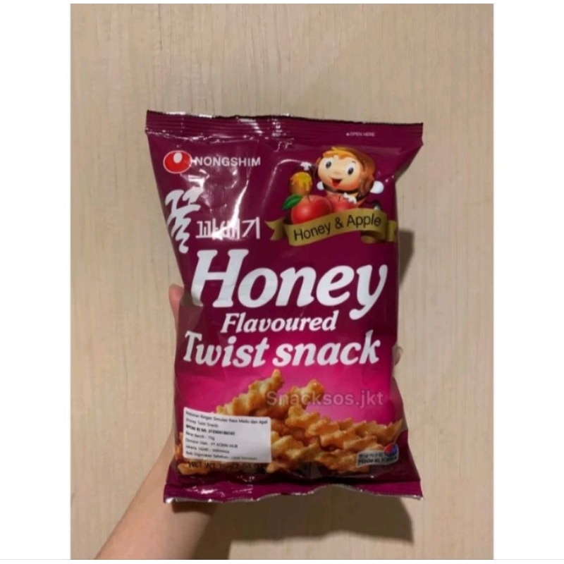 

Nongshim Honey Twist Snack- Honey and Apple Korea 75 gr