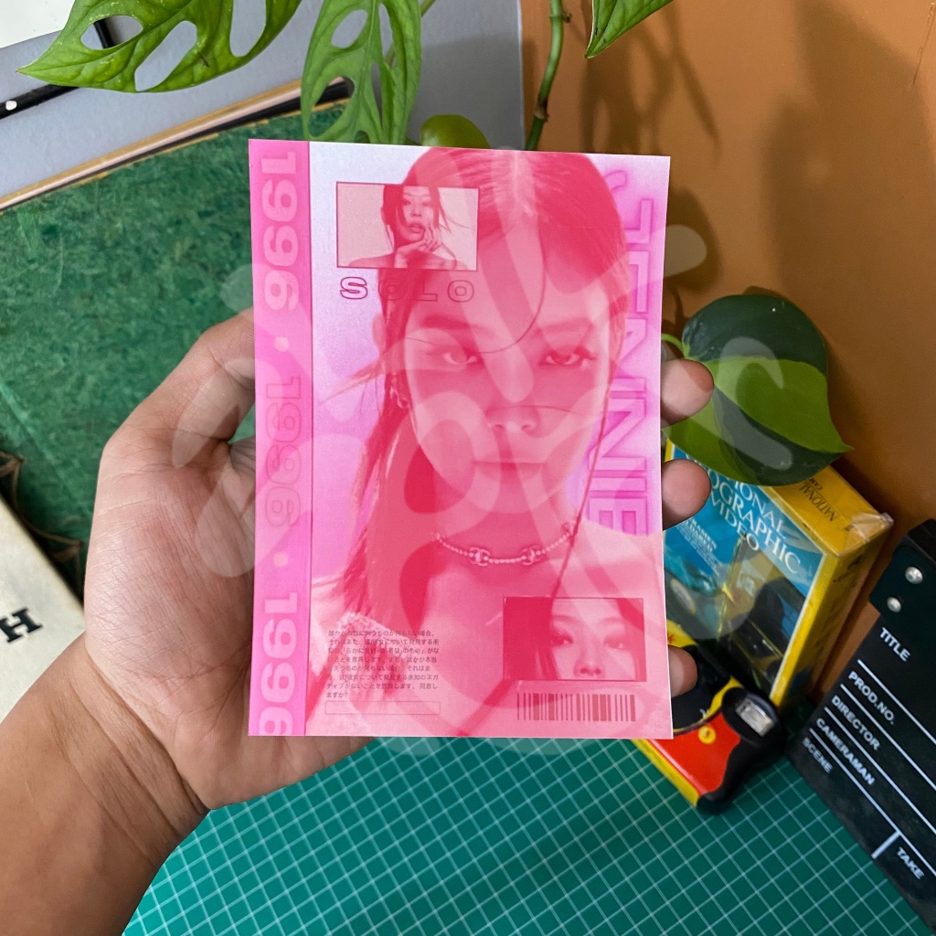

stiker jennie / stiker poster / sticker aesthetic / sticker tumblr / stiker premium / stiker hp / stiker laptop / stiker helm / stiker tahan air