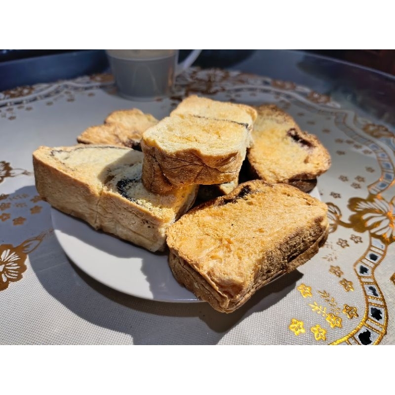 

Roti Kering Curah Krispi (isian selai mix) per 500gr