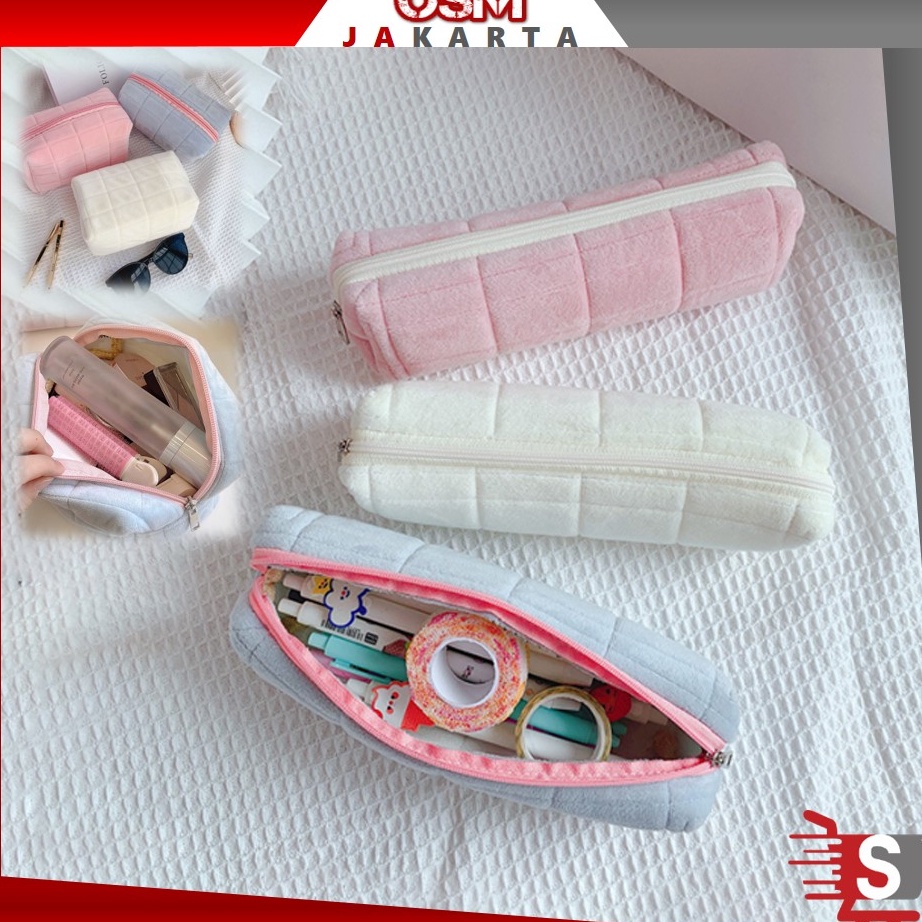 

Penawaran Terbaik OSM JKT T5958 Tempat Pouch Pillow Korea Kotak Pensil Sleting Velvet Aesthetic Pastel Kotak Pensil Bulu Make Up Pouch