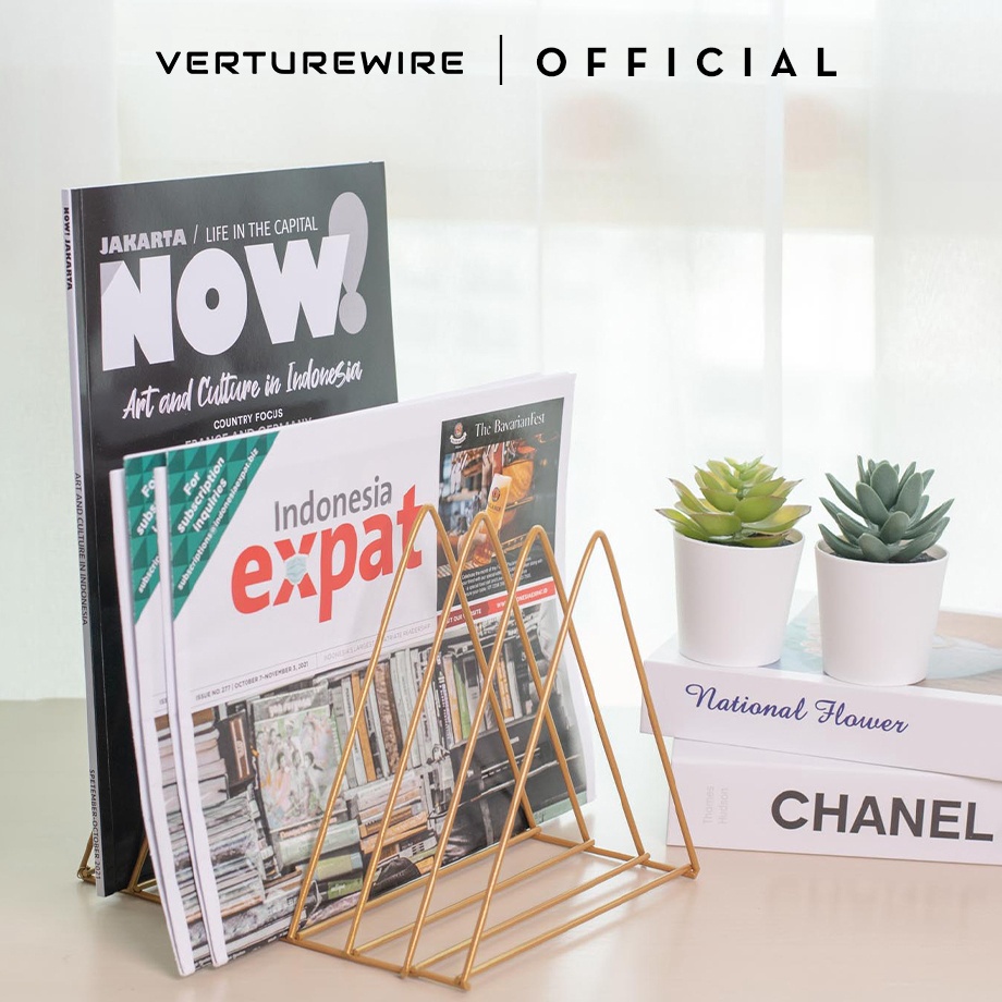 

Segera Serbu Verturewire Pembatas Buku Minimalis Warna Gold Triangle Bookshelf